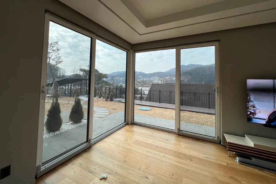 광명 전원주택 서향 창문 단열필름 시공 사진